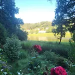 Romantische Gartenlaube Mit Blick Auf Elbe